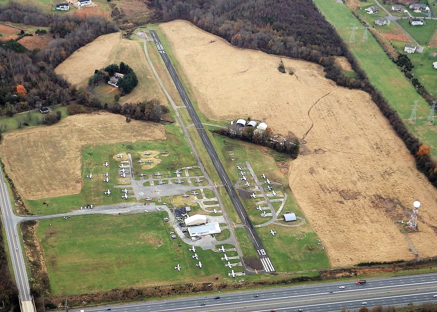 Freeway Airport SkyVector